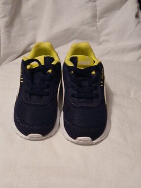 Puma Kids Navy Sneakers with Yellow Lining
